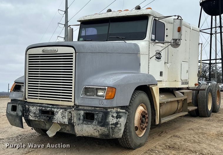 image for item EK0418 1999 Freightliner FLD semi truck