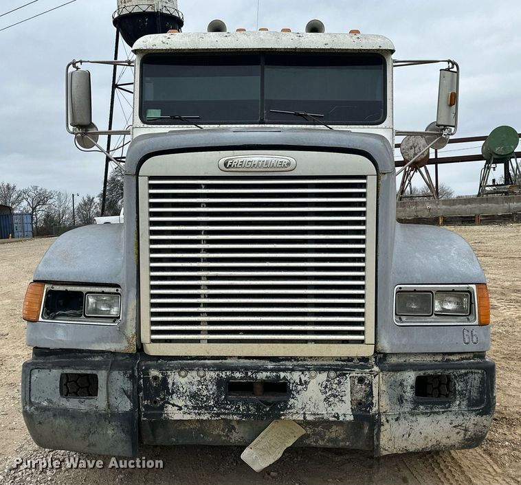 image for item EK0418 1999 Freightliner FLD semi truck