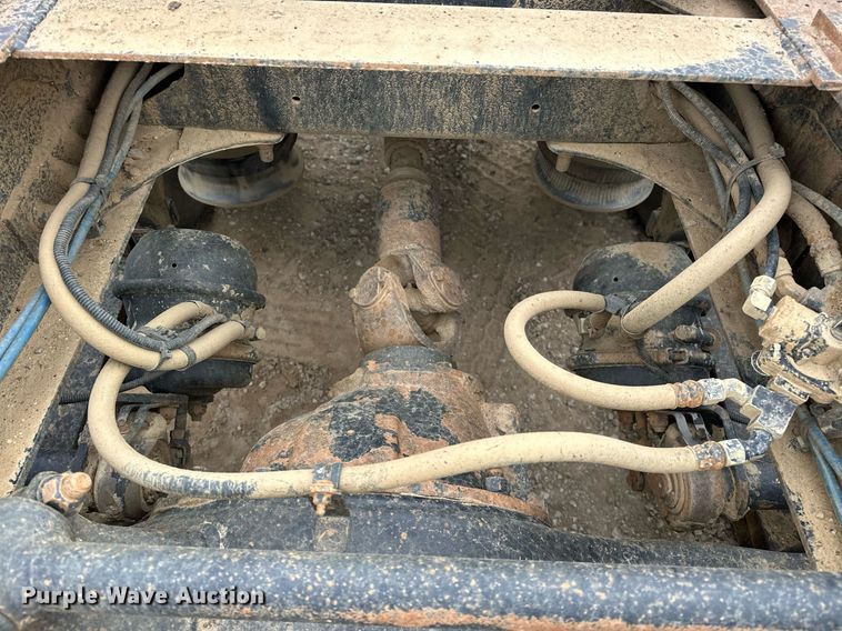 image for item EK0418 1999 Freightliner FLD semi truck