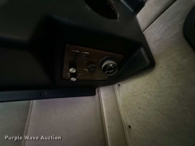 image for item EK0418 1999 Freightliner FLD semi truck