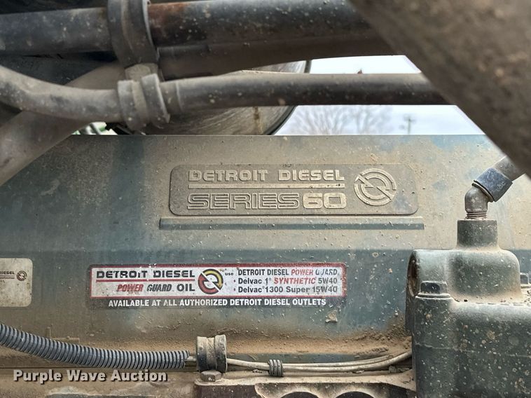 image for item EK0418 1999 Freightliner FLD semi truck