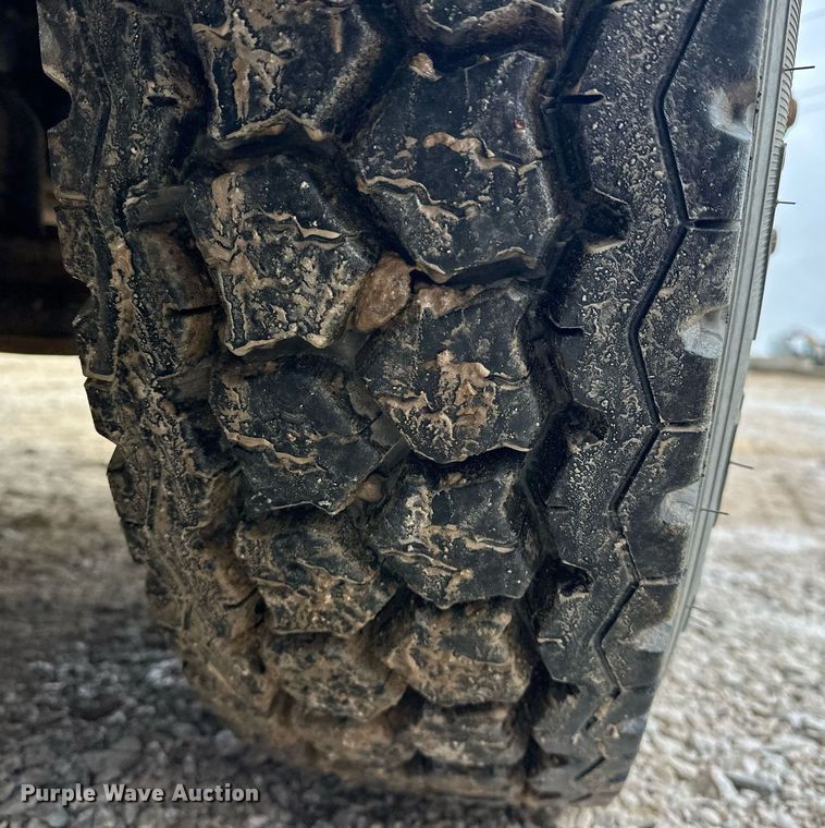 image for item EK0418 1999 Freightliner FLD semi truck