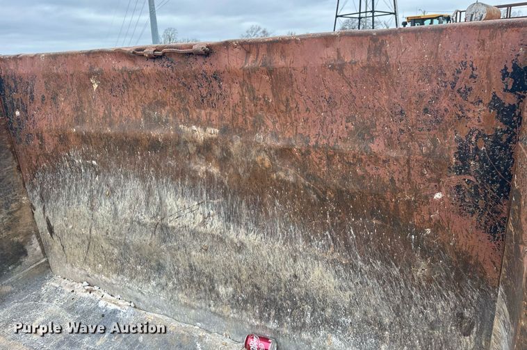 image for item EK0419 2004 International 7400 dump truck