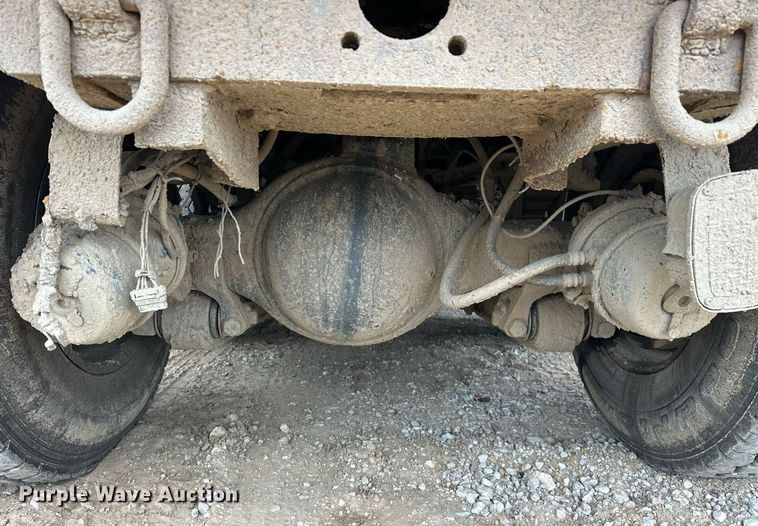 image for item EK0419 2004 International 7400 dump truck