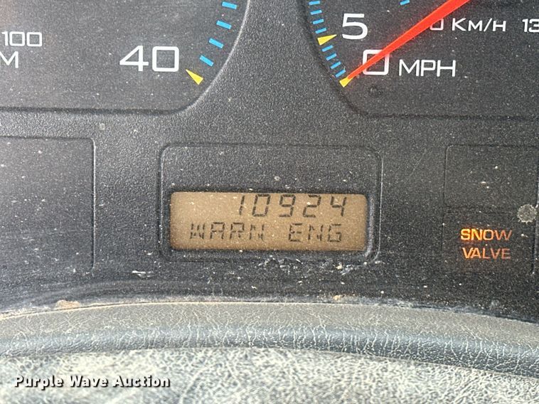 image for item EK0419 2004 International 7400 dump truck