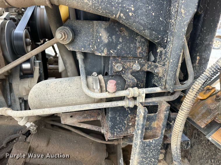 image for item EK0419 2004 International 7400 dump truck