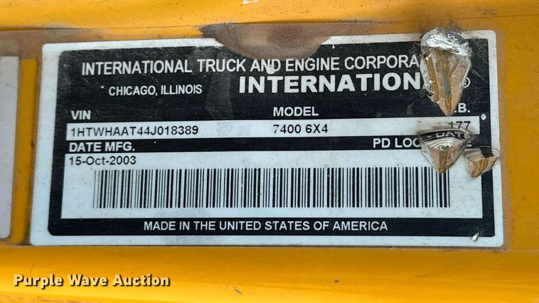 image for item EK0419 2004 International 7400 dump truck
