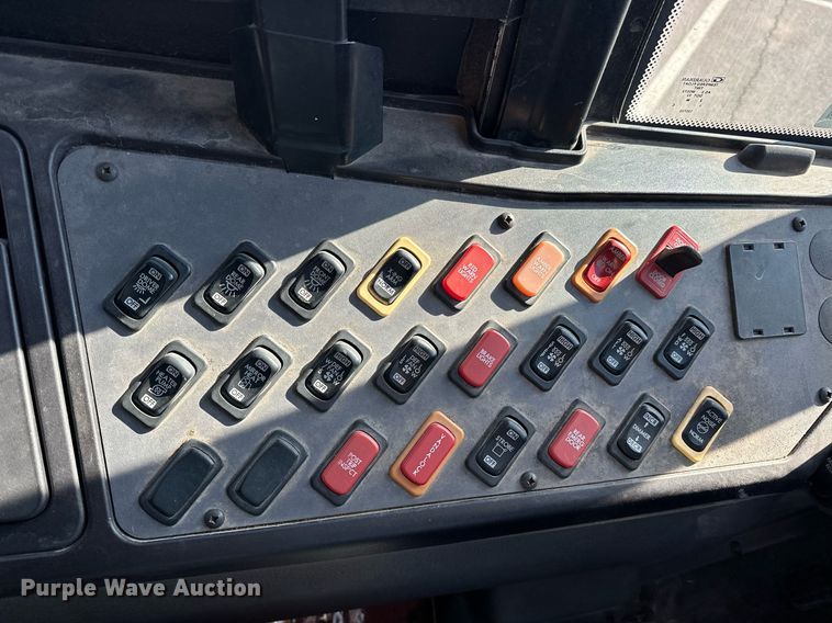 image for item EK0443 2009 Freightliner  Saf-T-Liner C2 school bus