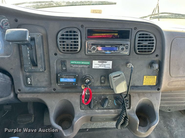 image for item EK0443 2009 Freightliner  Saf-T-Liner C2 school bus