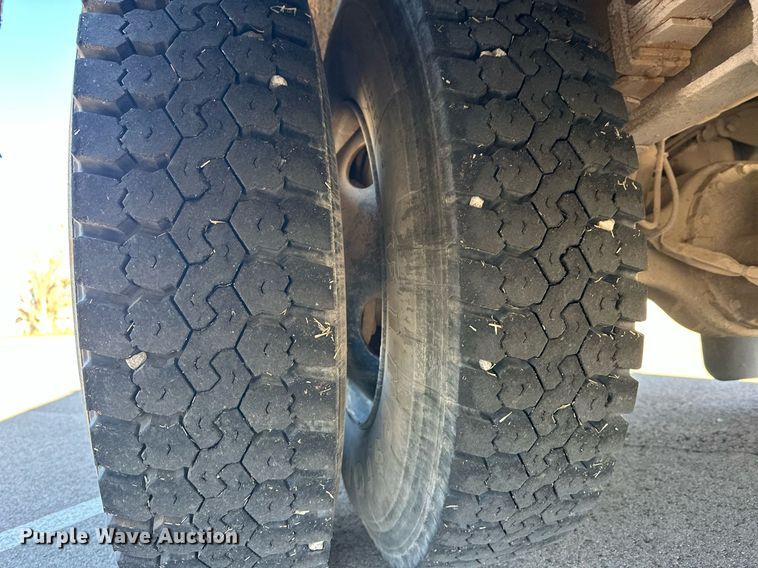 image for item EK0443 2009 Freightliner  Saf-T-Liner C2 school bus