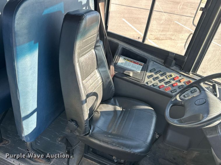 image for item EK0444 2009 Thomas Built Saf-T-Liner C2 school bus