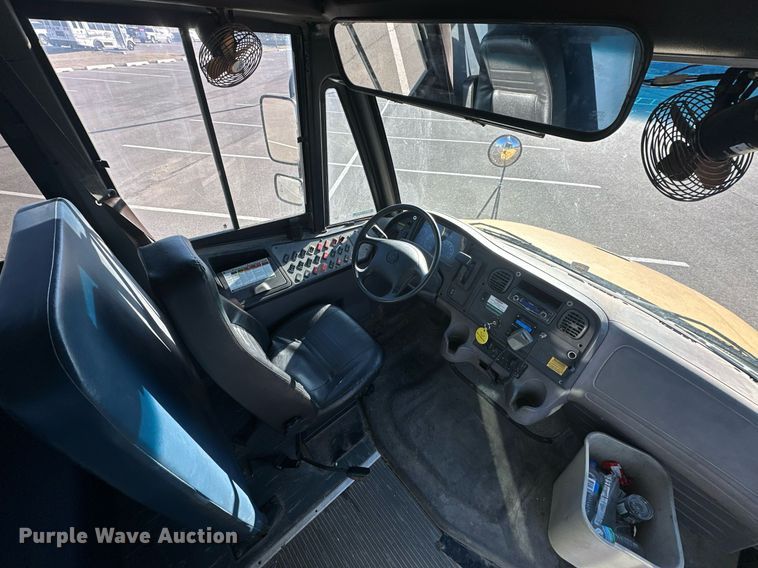 image for item EK0444 2009 Thomas Built Saf-T-Liner C2 school bus