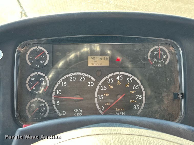 image for item EK0444 2009 Thomas Built Saf-T-Liner C2 school bus