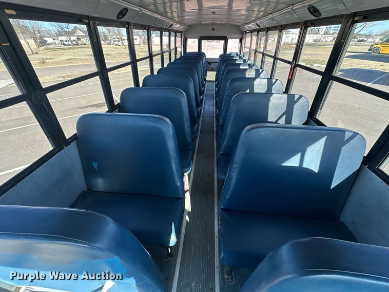 image for item EK0444 2009 Thomas Built Saf-T-Liner C2 school bus