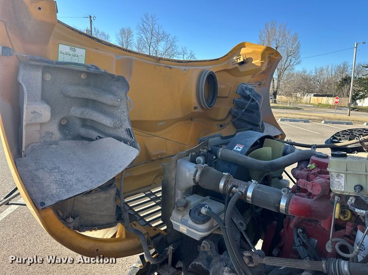 image for item EK0444 2009 Thomas Built Saf-T-Liner C2 school bus