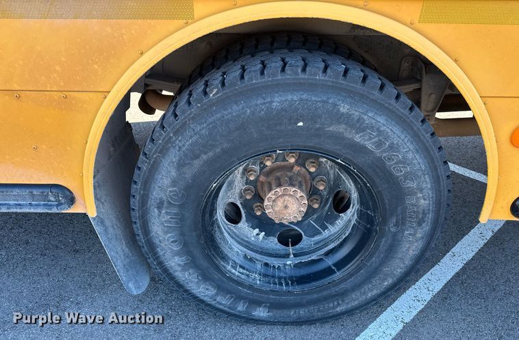 image for item EK0444 2009 Thomas Built Saf-T-Liner C2 school bus