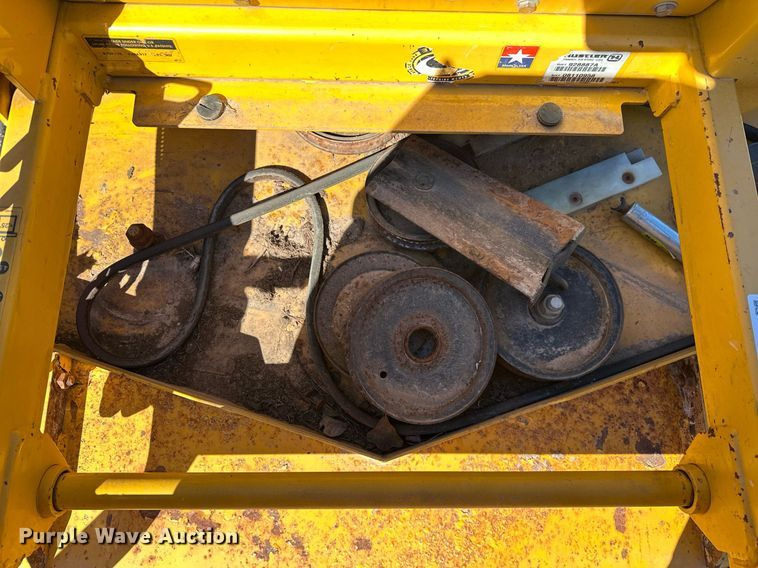 image for item EK0450 2008 Hustler Super Z ZTR lawn mower