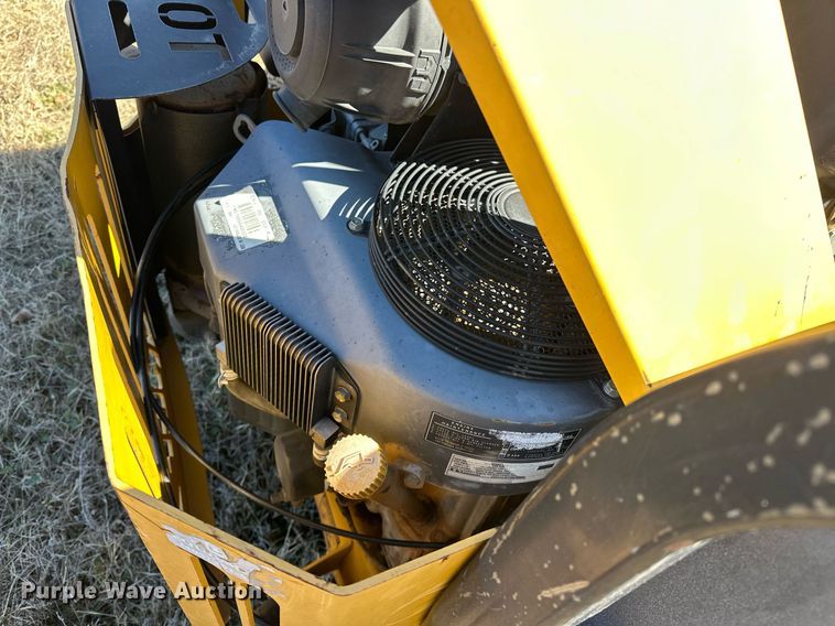 image for item EK0450 2008 Hustler Super Z ZTR lawn mower