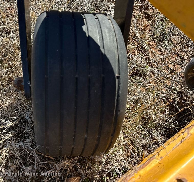 image for item EK0450 2008 Hustler Super Z ZTR lawn mower