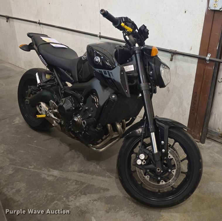 image for item EK2271 2016 Yamaha FZ09 motorcycle