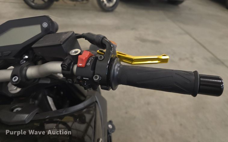 image for item EK2271 2016 Yamaha FZ09 motorcycle