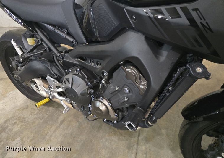 image for item EK2271 2016 Yamaha FZ09 motorcycle