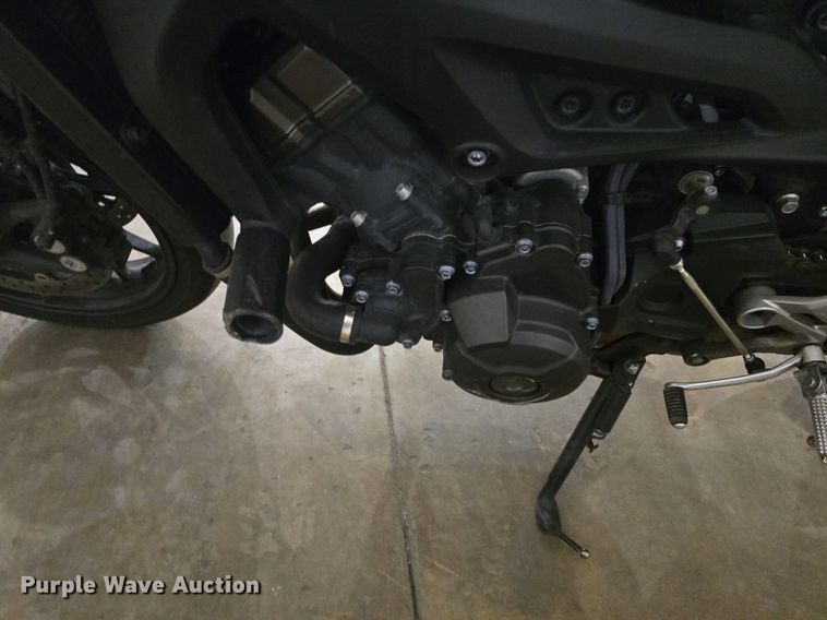 image for item EK2271 2016 Yamaha FZ09 motorcycle