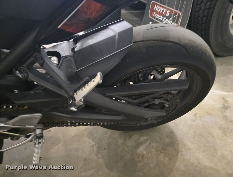 image for item EK2271 2016 Yamaha FZ09 motorcycle