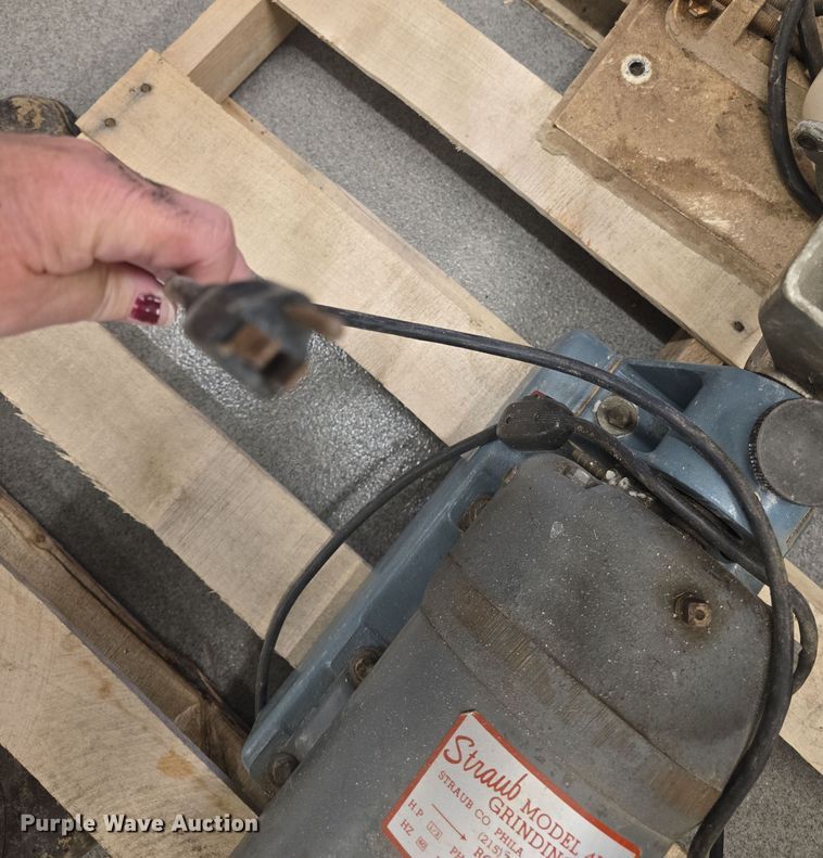 image for item EK5025 (2) grain mills