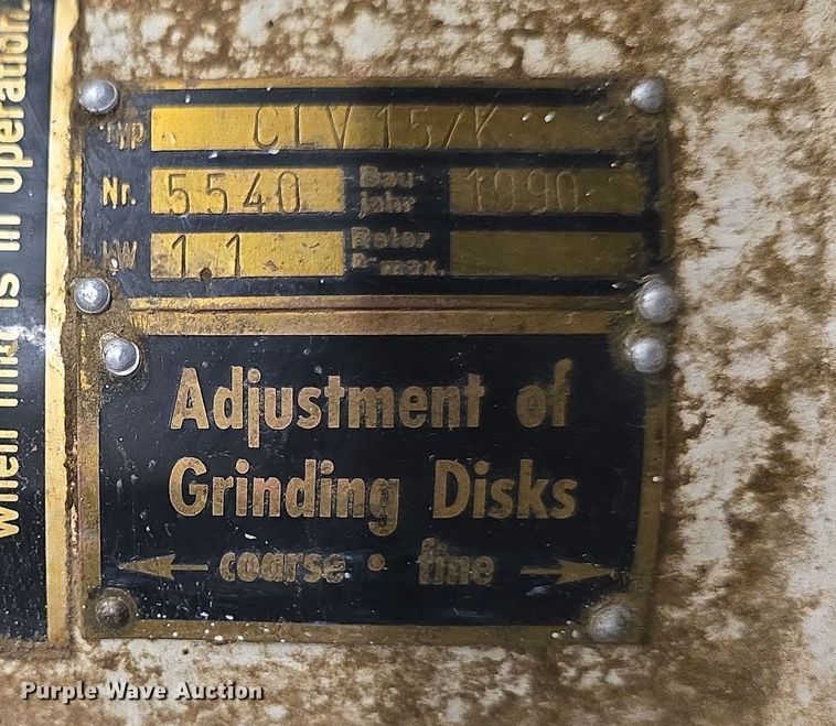 image for item EK5025 (2) grain mills