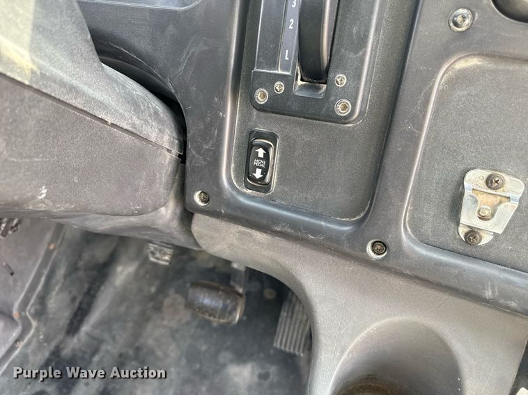 image for item EM3568 2010 Thomas Built school bus