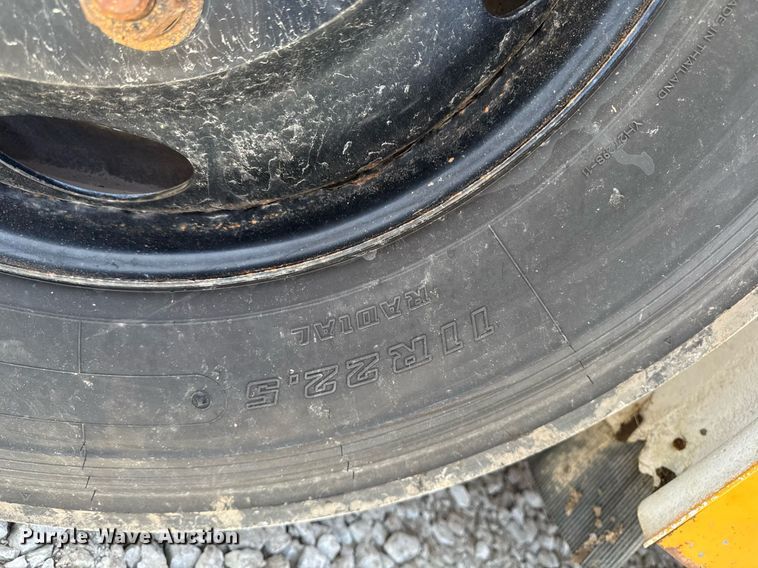 image for item EM3568 2010 Thomas Built school bus