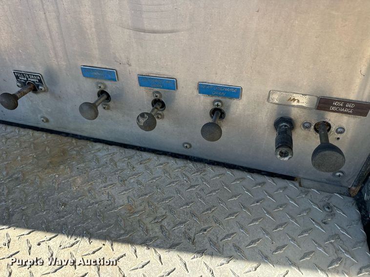 image for item EN5116 1988 Kovatch  Firefox 4 Door pumper fire truck