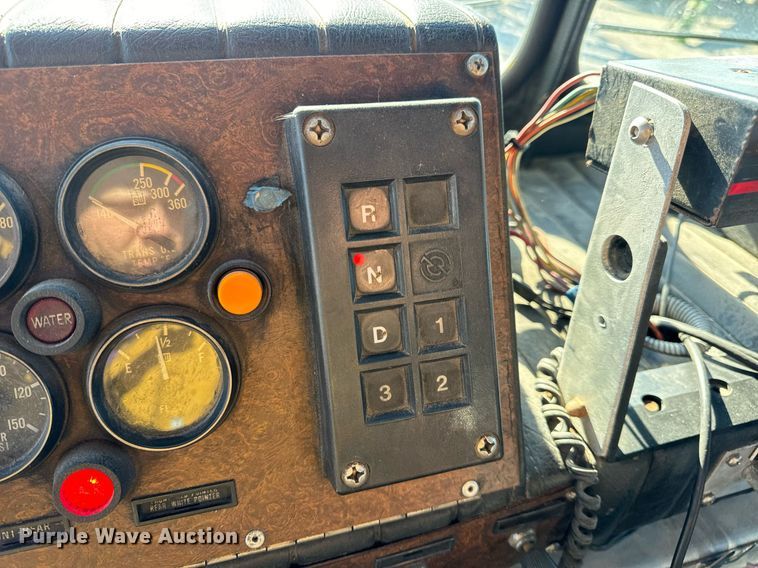 image for item EN5116 1988 Kovatch  Firefox 4 Door pumper fire truck