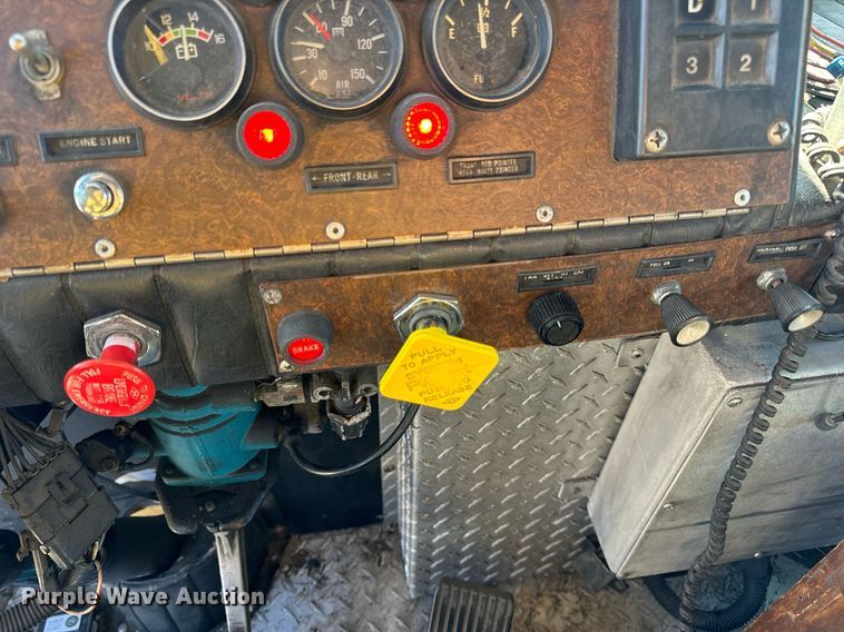 image for item EN5116 1988 Kovatch  Firefox 4 Door pumper fire truck