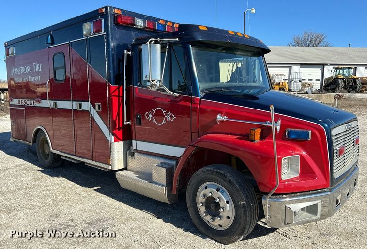 image for item EN5117 2000 Freightliner FL50 ambulance