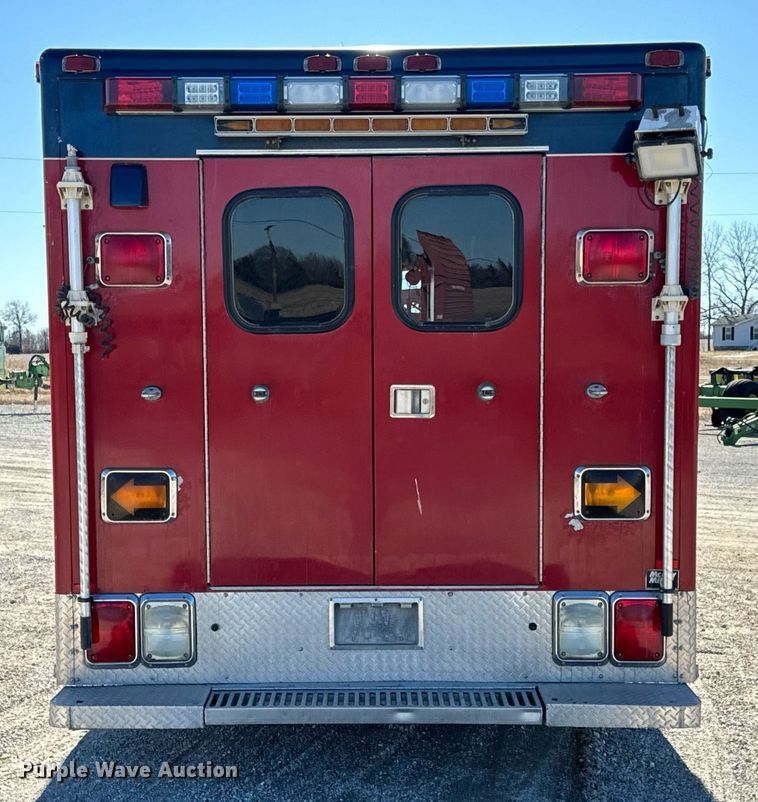 image for item EN5117 2000 Freightliner FL50 ambulance