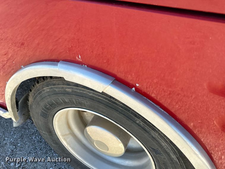 image for item EN5117 2000 Freightliner FL50 ambulance