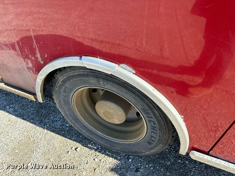 image for item EN5117 2000 Freightliner FL50 ambulance