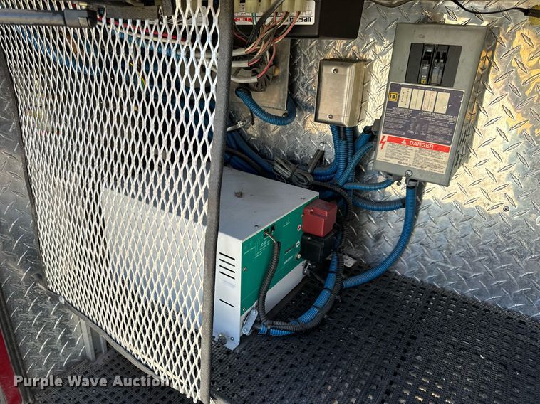 image for item EN5117 2000 Freightliner FL50 ambulance