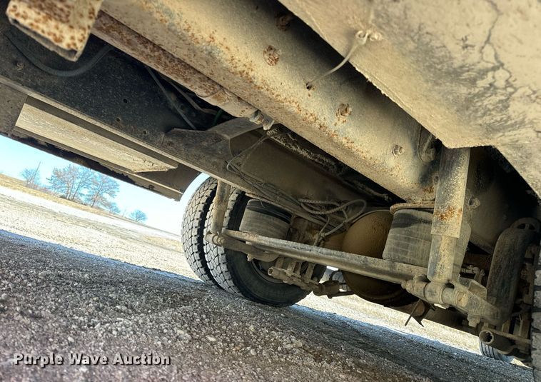 image for item EN5117 2000 Freightliner FL50 ambulance