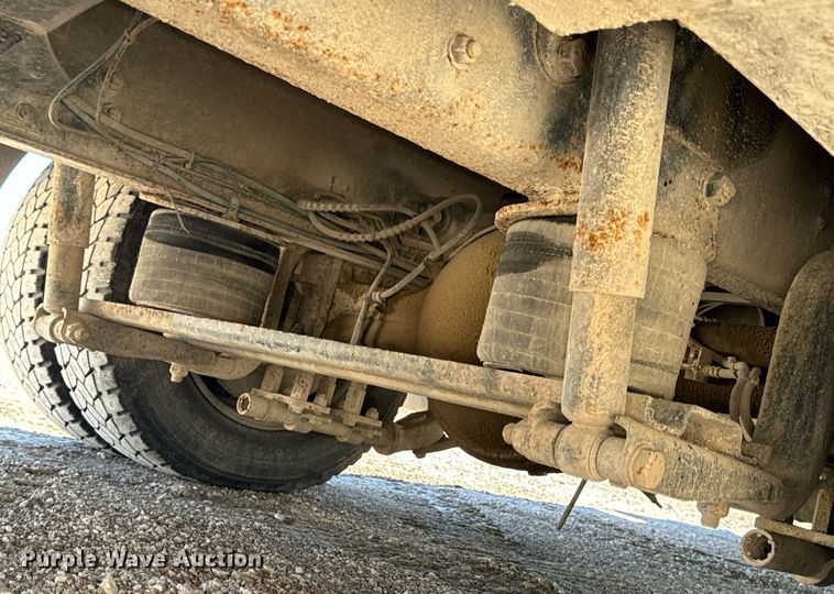 image for item EN5117 2000 Freightliner FL50 ambulance