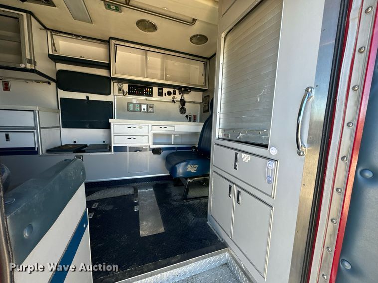 image for item EN5117 2000 Freightliner FL50 ambulance