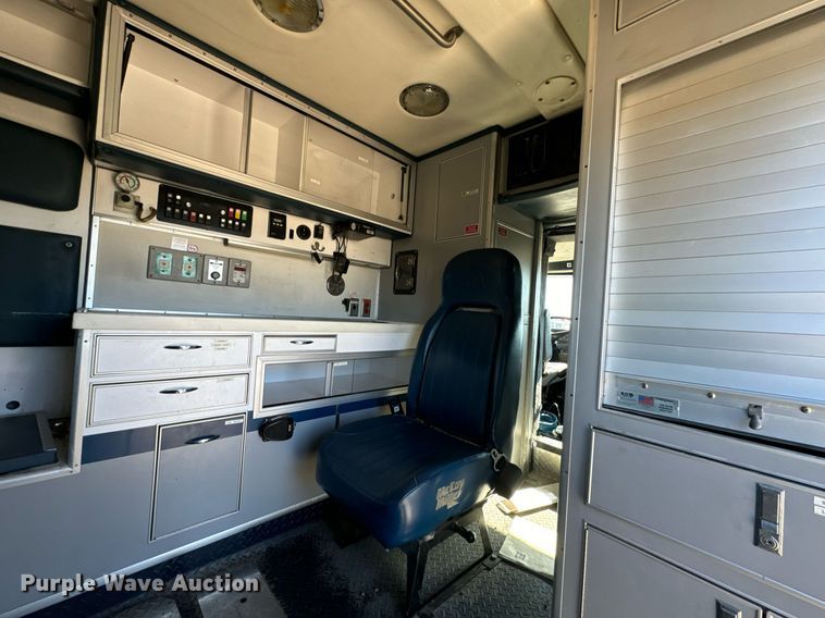 image for item EN5117 2000 Freightliner FL50 ambulance