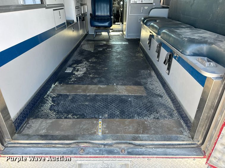 image for item EN5117 2000 Freightliner FL50 ambulance