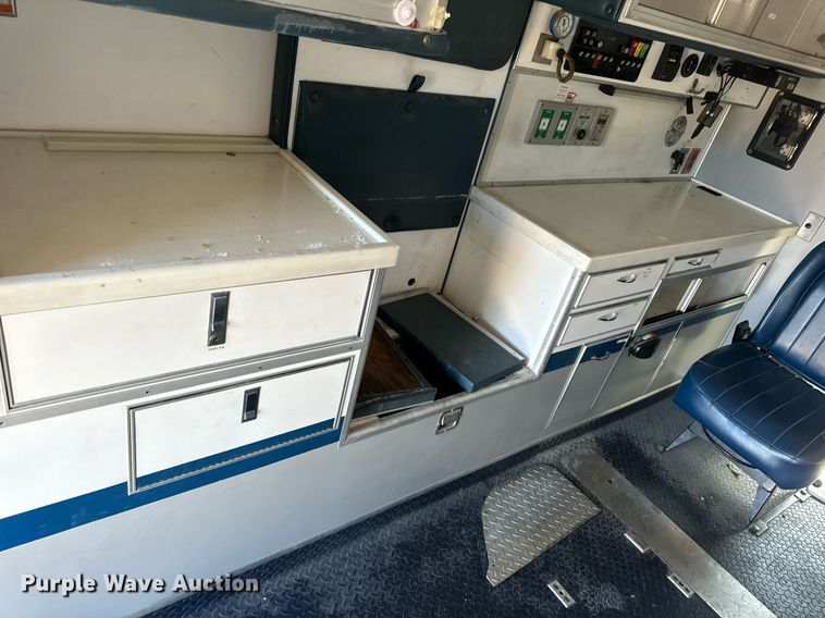 image for item EN5117 2000 Freightliner FL50 ambulance