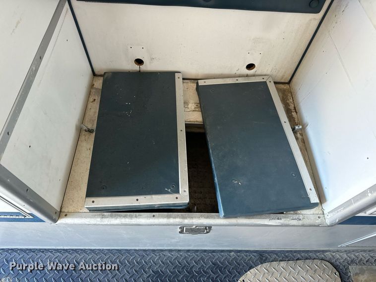 image for item EN5117 2000 Freightliner FL50 ambulance