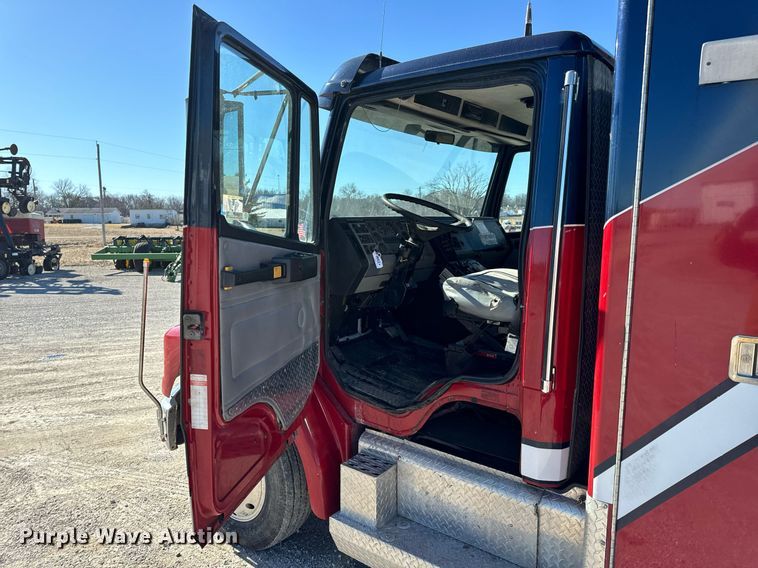 image for item EN5117 2000 Freightliner FL50 ambulance