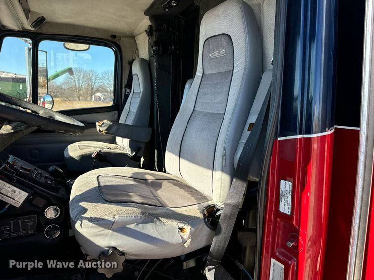 image for item EN5117 2000 Freightliner FL50 ambulance