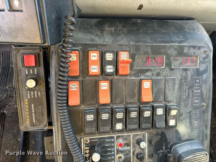 image for item EN5117 2000 Freightliner FL50 ambulance